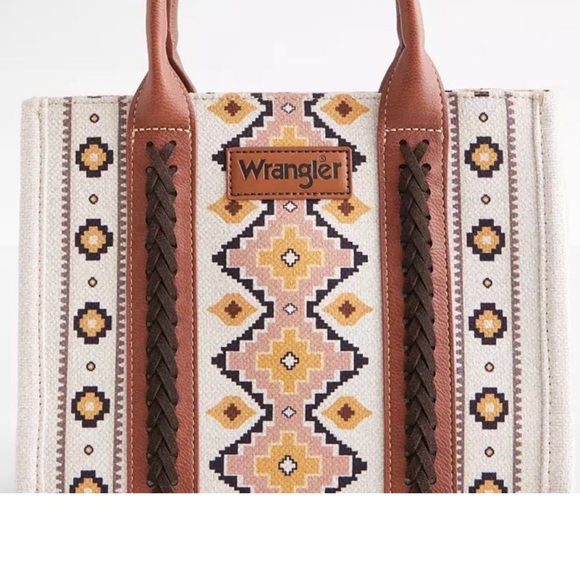 Wrangler Handbags - Wrangler Cream and Brown Geometric Tote Bag